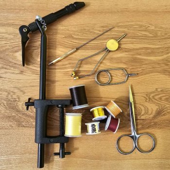 Turrall Fly Tying Starter Kits Das Fliegebinde-Starter-Set