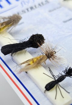 Turrall Terrestrials Imitierte Landinsekten zum Fliegenfischen FinestFishingFlies