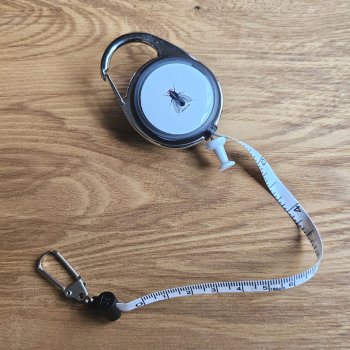 MUSKA Tape Zinger Die Ausziehrolle mit dem Maßband