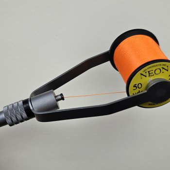 SWS Ceramic Bobbin Holder Titanium Premium-Spulenhalter mit dem praktischen, langen Griffstück
