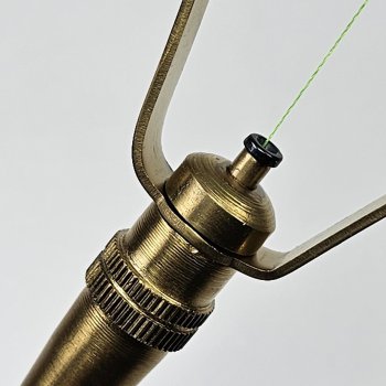 Ceramic Bobbin Holder Gold Premium-Spulenhalter mit dem praktischen, langen Griffstück