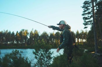 Guideline Embrace TROUT Fly Fishing Outfit #6 9FT Das Fliegenfischer-Set mit den 24 fängigen Gratisfliegen und Nymphen in einer praktischen Fliegenbox.