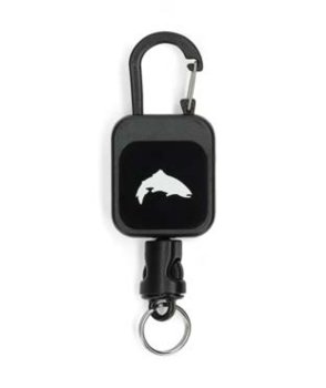 Simms Zinger Black Retractor - Die Ausziehrolle für deine Fliegenfischer-Werkzeuge.