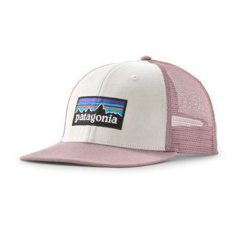 Die klassische, mittelhohe Truckermütze mit original Patagonia Grafik.