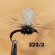 Diese rote und schwarze Variante sind das perfekte Imitation einer Zuckmückenlarve (Chironomid) an der Wasseroberfläsche.