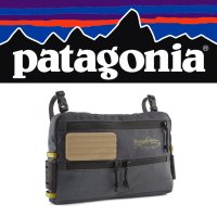 Patagonia Stealth Switch Pack 3L in Forge Grey w/P6 Blue (FRGZ) Optimal zur Befestigung an Gürtel, Wathose oder Backpack vorn bzw. hinten.
